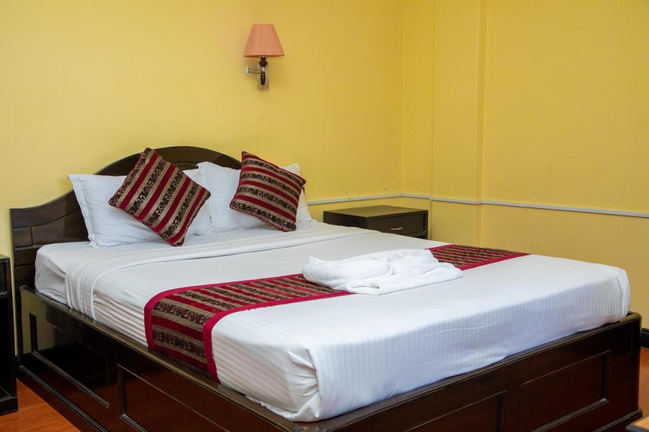 Hotel Bougainvillea Pokhara Eksteriør billede