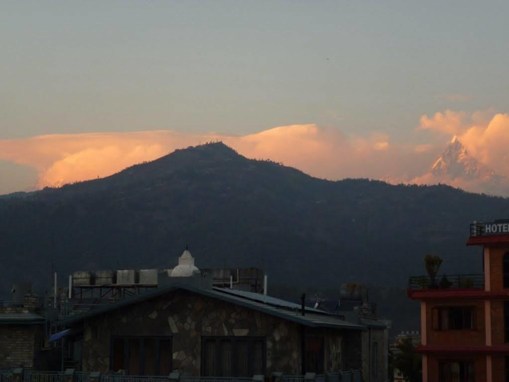 Hotel Bougainvillea Pokhara Eksteriør billede