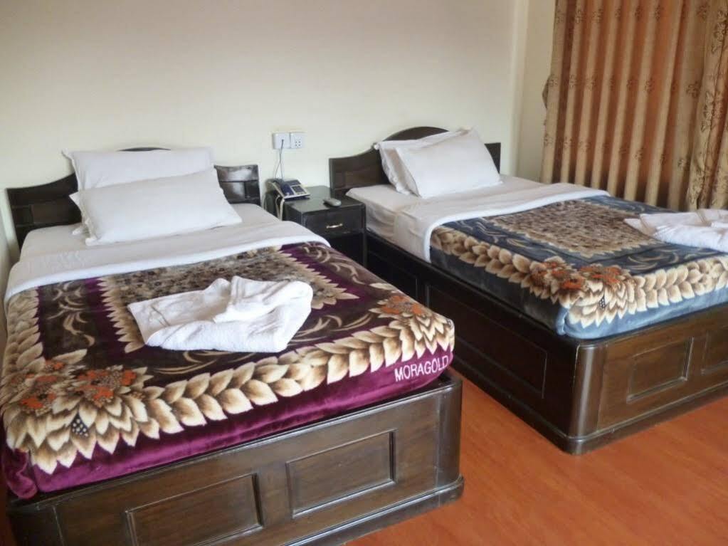Hotel Bougainvillea Pokhara Eksteriør billede