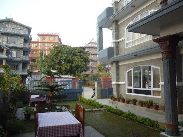 Hotel Bougainvillea Pokhara Eksteriør billede